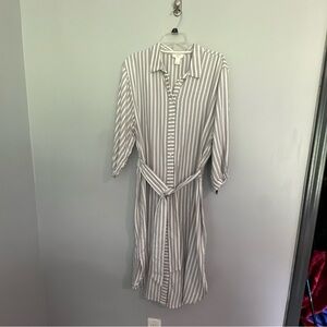 LOFT Outlet lounge Grey White striped collared‎ button  dress Large Soft Flowy